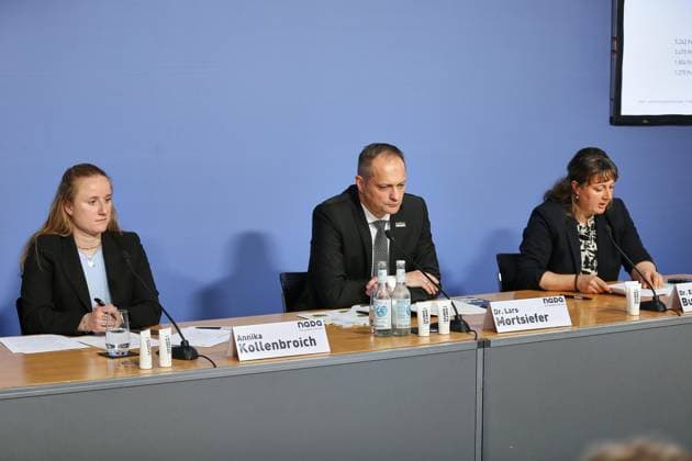 Berlin, Deutschland, 09.06.2026: Haus der Bundespressekonferenz: Pressekonferenz: Nationale Anti Doping Agentur Deutschland (NADA): L-R: Annika Kollenbroich, Lars Mortsiefer, Eva Bunthoff