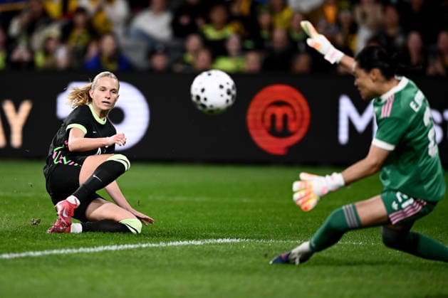 SOCCER MATILDAS MEXICO, Kaitlyn Torpey of Australia takes a shot at goal during the International Friendly, Länderspiel, Nationalmannschaft match between Australia and Mexico at CommBank Stadium in Sydney, Tuesday, June 9, 2026. ( NO ARCHIVING, EDITORIAL USE ONLY SYDNEY NEW SOUTH WALES AUSTRALIA  Copyright: xDANxHIMBRECHTSx 20260609143551543710