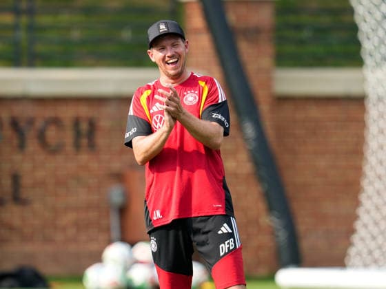 Julian Nagelsmann (Deutschland, Cheftrainer) reagiert vor dem ersten Mannschaftstraining der deutschen Nationalmannschaft im Base Camp an der Wake Forest University in North Carolina. USA, Deutsche Fussballnationalmannschaft, Base Camp, Winston-Salem, 08.06.2026 USA, Deutsche Fussballnationalmannschaft, Base Camp, Winston-Salem, 08.06.2026 Winston-Salem