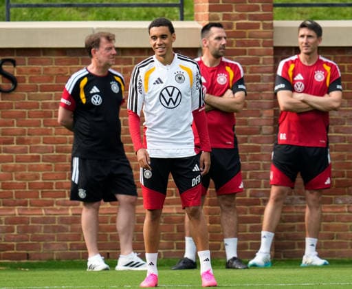 Jamal Musiala (Deutschland, 10) nimmt an der ersten Trainingseinheit der deutschen Nationalmannschaft im Trainingslager in North Carolina teil. USA, Deutsche Fussballnationalmannschaft, Base Camp, Winston-Salem, 08.06.2026 USA, Deutsche Fussballnationalmannschaft, Base Camp, Winston-Salem, 08.06.2026 Winston-Salem