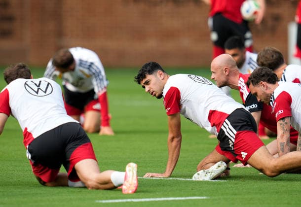 Aleksandar Pavlovic (Deutschland, 5) nimmt an der ersten Trainingseinheit der deutschen Nationalmannschaft im Trainingslager in North Carolina teil. USA, Deutsche Fussballnationalmannschaft, Base Camp, Winston-Salem, 08.06.2026 USA, Deutsche Fussballnationalmannschaft, Base Camp, Winston-Salem, 08.06.2026 Winston-Salem