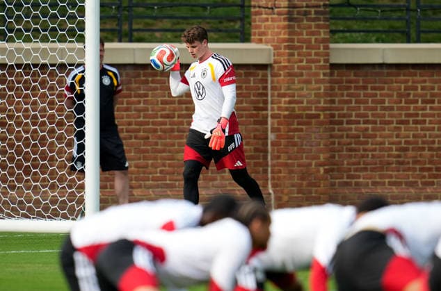 Jonas Urbig (Deutschland, 27) nimmt an der ersten Trainingseinheit der deutschen Nationalmannschaft im Trainingslager in North Carolina teil. USA, Deutsche Fussballnationalmannschaft, Base Camp, Winston-Salem, 08.06.2026 USA, Deutsche Fussballnationalmannschaft, Base Camp, Winston-Salem, 08.06.2026 Winston-Salem