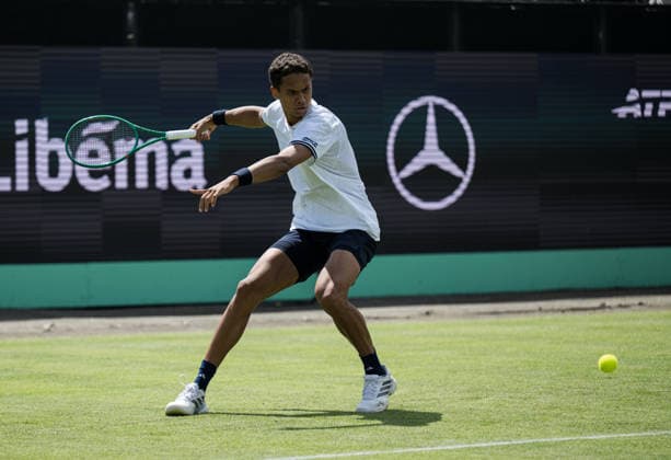 S-HERTOGENBOSCH, NETHERLANDS - JUNE 09: Gabriel Diallo of Canada plays a forehand against Adrian Mannarino of France during their ATP, Tennis Herren Singles First Round match at the LibÃ ma Open on June 9, 2026 at Autotron s-Hertogenbosch in s-Hertogenbosch, Netherlands. Credit: Andy Astfalck NurPhoto Netherlands Copyright: xAndyxAstfalckx