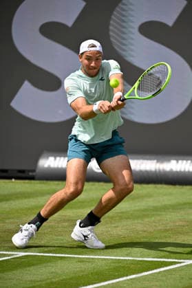 Jan-Lennard Struff (GER) Aktion Tennis Herren BOSS Open ATP, Tennis Herren 250 Stuttgart 2026 Weissenhof BOSS Open ATP 250 Stuttgart 2026