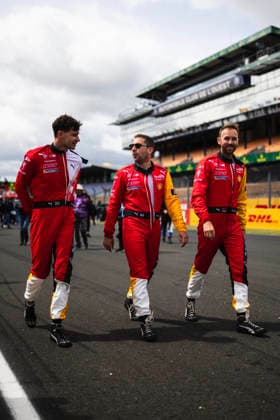 24 HEURES DU MANS 2026 - TUESDAY 20 FRIJNS Robin (nld), RAST RenÃ (ger), VAN DER LINDE Sheldon (zaf), BMW M Team WRT, BMW M Hybrid V8 20, Hypercar, portrait during the 24 Hours of Le Mans 2026, 3rd round of the 2026 FIA World Endurance Championship, on June 9, 2026 on the Circuit des 24 Heures du Mans in Le Mans, France - Le MansFrance  Copyright: xCharlyxLopezx