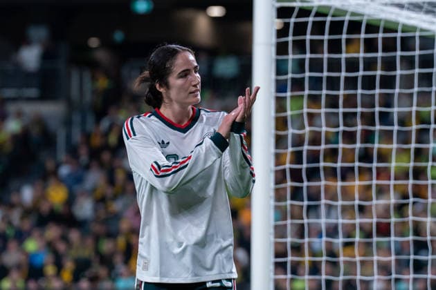 SYDNEY, AUSTRALIA - JUN 9: Diana Ordonez of Mexico thanks the fans during the International Friendly, Länderspiel, Nationalmannschaft match between Australia and Mexico at CommBank Stadium on June 9, 2026 in Sydney, Australia.  Copyright: xNoexLlamasx xSPPx Sportspressphoto_SPR163777