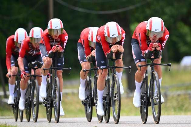 Tour Auvergne - Rhone-Alpes 2026 Stage 3 PERREUX, FRANCE - JUNE 09 : Zimmermann Georg (GER) of Lotto Intermarche, Braet Vito (BEL) of Lotto Intermarche, Craps Lars (BEL) of Lotto Intermarche, Fox Matthew (AUS) of Lotto Intermarche, Kockelmann Mathieu (LUX) of Lotto Intermarche, Veistroffer Baptiste (FRA) of Lotto Intermarche during stage 3 of the 78th edition of Tour Auvergne - Rhone-Alpes an UCI World Tour 2.UWT Team Time Trial stage for Men Elite of 28.4 km with start in Perreux and finish in Perreux on June 9, 2026 in Perreux, France, 09 06 2026 ( Motordriver Guy De Vuyst - Perreux France  Copyright: xVincentxKalutx