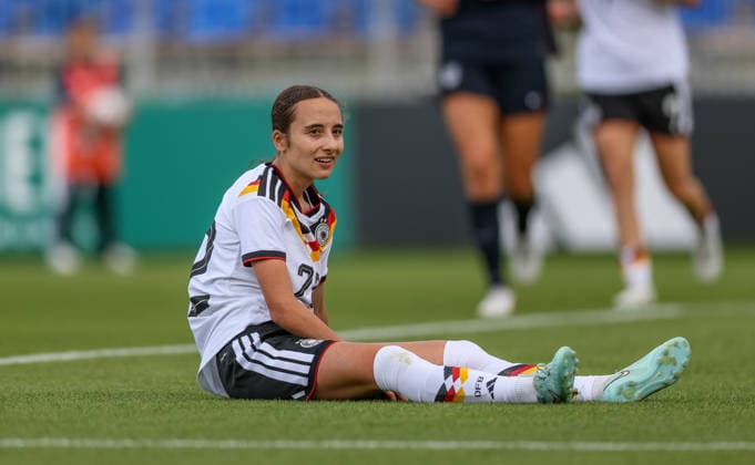 GER, Frankfurt, Deutschland U19 vs USA U19 Freundschaftsspiel, Fussball, DFB, Spielzeit 2025 2026, DFB-Campus, zweites Spiel im Bild: Emma Memminger (Deutschland U19 Frauen 22) am Boden DFB DFL REGULATIONS PROHIBIT ANY USE OF PHOTOGRAPHS AS IMAGE SEQUENCES AND OR QUASI-VIDEO, 09.06.2026