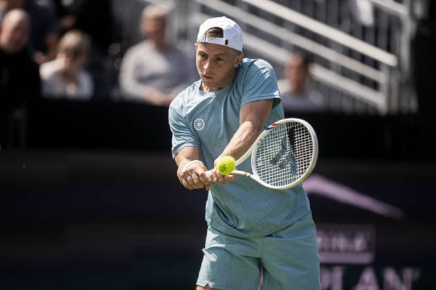 S-HERTOGENBOSCH, NETHERLANDS - JUNE 09: Tallon Griekspoor of the Netherlands plays a backhand shot back to Botic van de Zandschulp of the Netherlands during their ATP, Tennis Herren Singles First Round match at the LibÃ ma Open on June 9, 2026 at Autotron s-Hertogenbosch in s-Hertogenbosch, Netherlands. Credit: Andy Astfalck NurPhoto Netherlands Copyright: xAndyxAstfalckx