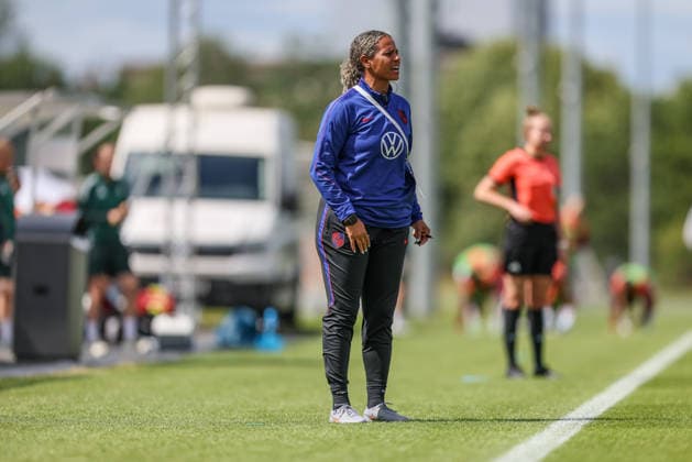 GER, Frankfurt, Deutschland U19 vs USA U19 Freundschaftsspiel, Fussball, DFB, Spielzeit 2025 2026, DFB-Campus, zweites Spiel im Bild: Carrie Kveton (Coach USA U19) DFB DFL REGULATIONS PROHIBIT ANY USE OF PHOTOGRAPHS AS IMAGE SEQUENCES AND OR QUASI-VIDEO, 09.06.2026