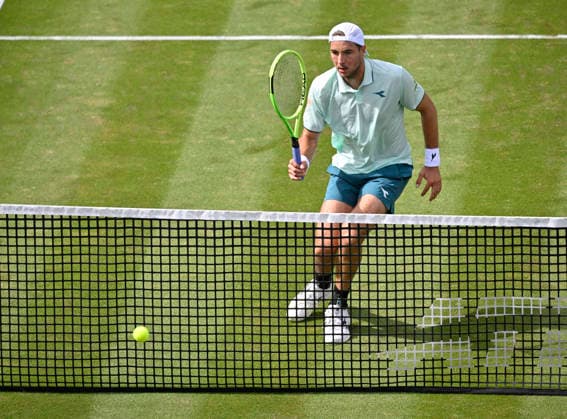 Jan-Lennard Struff (GER) Aktion Tennis Herren BOSS Open ATP, Tennis Herren 250 Stuttgart 2026 Weissenhof BOSS Open ATP 250 Stuttgart 2026