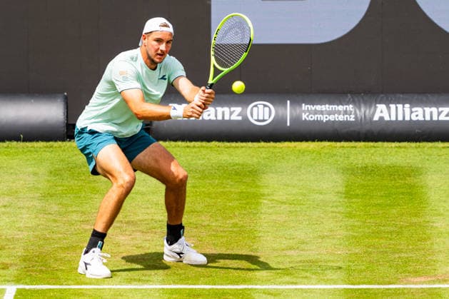 Stuttgart, GERMANY - June 09: Jan-Lennard Struff (GER) during the Singles Match between Jan-Lennard Struff (GER) vs. Alexis Galerneau (CAN) at BOSS OPEN 2026, Tennisanlage Weissenhof on June 09, 2026 in Stuttgart, Germany. Baden-Württemberg Germany Copyright: xTimoxSteinx