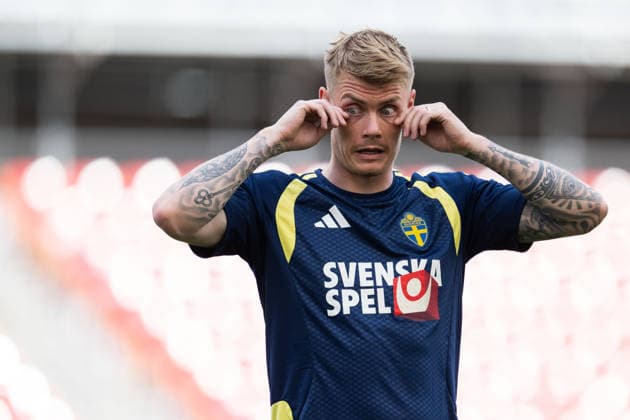 260609 Eric Smith of the Swedish national football team at a training session during day -2 of the FIFA World Cup, WM, Weltmeisterschaft, Fussball 2026 on June 9, 2026 in Dallas. Photo: Petter Arvidson BILDBYRAN kod PA PA1225 fotboll football soccer fotball vm fotbolls-vm fotball-vm fotbolls-vm 2026 fifa world cup 2026 träning practice training sverige sweden sverige a day -2 bbeng *** 260609 Eric Smith of the Swedish national football team at a training session during day 2 of the FIFA World Cup 2026 on June 9, 2026 in Dallas Photo Petter Arvidson BILDBYRAN kod PA PA1225 fotboll football soccer fotball vm fotbolls vm fotball vm fotbolls vm 2026 fifa world cup 2026 träning practice training sverige sweden sverige a day 2 bbeng  Copyright: PETTERxARVIDSON BB260609PA015