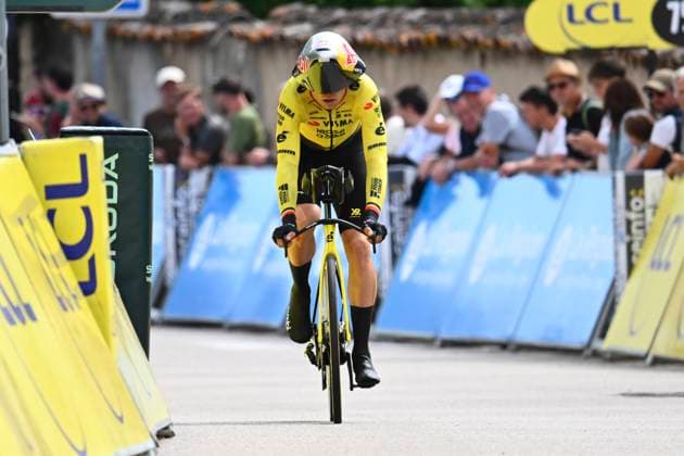 Tour Auvergne - Rhone-Alpes 2026 Stage 3 PERREUX, FRANCE - JUNE 09 : Van Aert Wout (BEL) of Team Visma Lease a Bike during stage 3 of the 78th edition of Tour Auvergne - Rhone-Alpes an UCI World Tour 2.UWT Team Time Trial stage for Men Elite of 28.4 km with start in Perreux and finish in Perreux on June 9, 2026 in Perreux, France, 09 06 2026 ( Motordriver Guy De Vuyst - Perreux France  Copyright: xVincentxKalutx