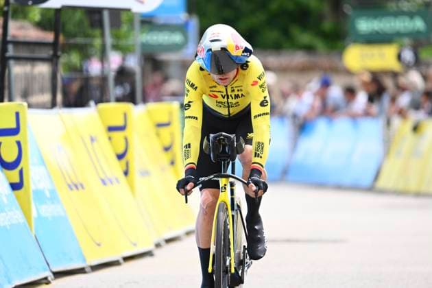 Tour Auvergne - Rhone-Alpes 2026 Stage 3 PERREUX, FRANCE - JUNE 09 : Van Aert Wout (BEL) of Team Visma Lease a Bike during stage 3 of the 78th edition of Tour Auvergne - Rhone-Alpes an UCI World Tour 2.UWT Team Time Trial stage for Men Elite of 28.4 km with start in Perreux and finish in Perreux on June 9, 2026 in Perreux, France, 09 06 2026 ( Motordriver Guy De Vuyst - Perreux France  Copyright: xVincentxKalutx