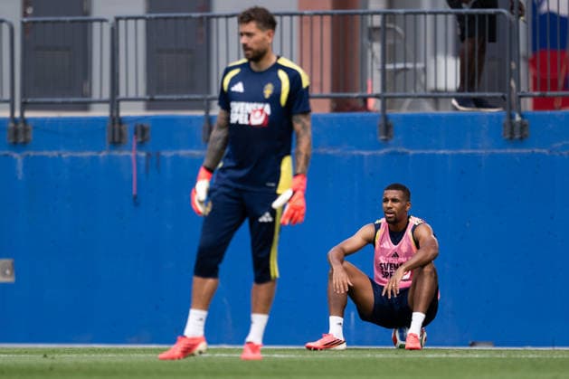 260609 Isak Hien of the Swedish national football team at a training session during day -2 of the FIFA World Cup, WM, Weltmeisterschaft, Fussball 2026 on June 9, 2026 in Dallas. Photo: Petter Arvidson BILDBYRAN kod PA PA1225 fotboll football soccer fotball vm fotbolls-vm fotball-vm fotbolls-vm 2026 fifa world cup 2026 träning practice training sverige sweden sverige a day -2 bbeng