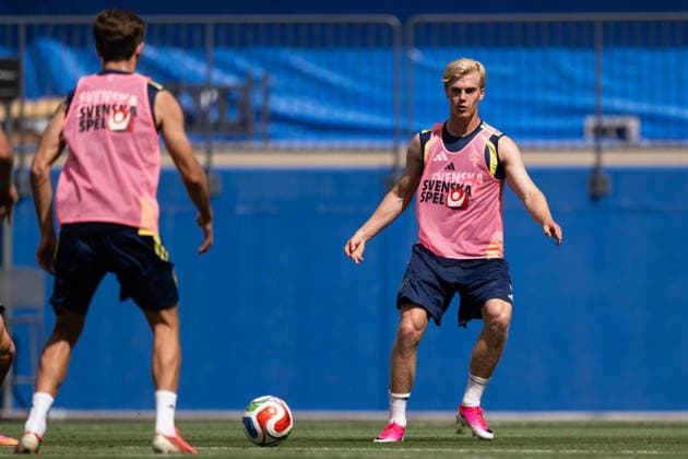 260609 Lucas Bergvall of the Swedish national football team at a training session during day -2 of the FIFA World Cup, WM, Weltmeisterschaft, Fussball 2026 on June 9, 2026 in Dallas. Photo: Petter Arvidson BILDBYRAN kod PA PA1225 fotboll football soccer fotball vm fotbolls-vm fotball-vm fotbolls-vm 2026 fifa world cup 2026 träning practice training sverige sweden sverige a day -2 bbeng