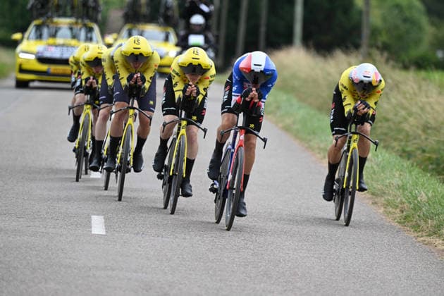 09-06-2026 Tour Auvergne - Rhone Alpes; Tappa 03 Perreux - Perreux; 2026, Visma - Lease A Bike; Armirail, Bruno; Van Aert, Wout; Perreux; 