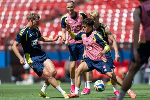 260609 Herman Johansson and Yasin Ayari of the Swedish national football team at a training session during day -2 of the FIFA World Cup, WM, Weltmeisterschaft, Fussball 2026 on June 9, 2026 in Dallas. Photo: Petter Arvidson BILDBYRAN kod PA PA1225 fotboll football soccer fotball vm fotbolls-vm fotball-vm fotbolls-vm 2026 fifa world cup 2026 träning practice training sverige sweden sverige a day -2 bbeng