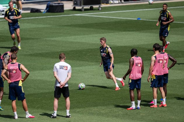 260609 Alexander Bernhardsson of the Swedish national football team at a training session during day -2 of the FIFA World Cup, WM, Weltmeisterschaft, Fussball 2026 on June 9, 2026 in Dallas. Photo: Petter Arvidson BILDBYRAN kod PA PA1225 fotboll football soccer fotball vm fotbolls-vm fotball-vm fotbolls-vm 2026 fifa world cup 2026 träning practice training sverige sweden sverige a day -2 bbeng