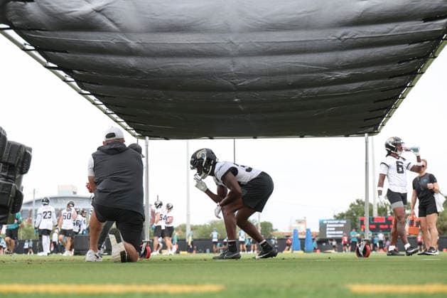 JACKSONVILLE, FL - JUNE 09: Jacksonville Jaguars safety Trevian Thomas (34) works on a drill during Minicamp on June 9, 2026 at Miller Electric Center in Jacksonville, Fl. (Photo by David Rosenblum Icon Sportswire) NFL, American Football Herren, USA JUN 09 Jacksonville Jaguars Minicamp EDITORIAL USE ONLY Icon260609160956