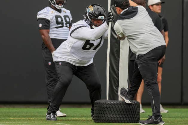 JACKSONVILLE, FL - JUNE 09: Jacksonville Jaguars defensive lineman Quinton Bohanna (67) works on a drill during Minicamp on June 9, 2026 at Miller Electric Center in Jacksonville, Fl. (Photo by David Rosenblum Icon Sportswire) NFL, American Football Herren, USA JUN 09 Jacksonville Jaguars Minicamp EDITORIAL USE ONLY Icon260609161152