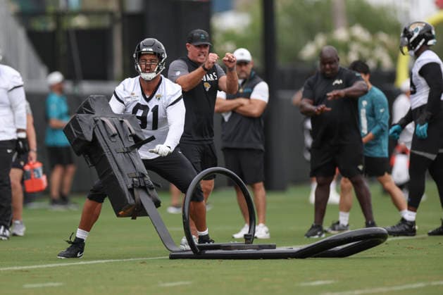 JACKSONVILLE, FL - JUNE 09: Jacksonville Jaguars defensive tackle Arik Armstead (91) works on a drill during Minicamp on June 9, 2026 at Miller Electric Center in Jacksonville, Fl. (Photo by David Rosenblum Icon Sportswire) NFL, American Football Herren, USA JUN 09 Jacksonville Jaguars Minicamp EDITORIAL USE ONLY Icon260609161286