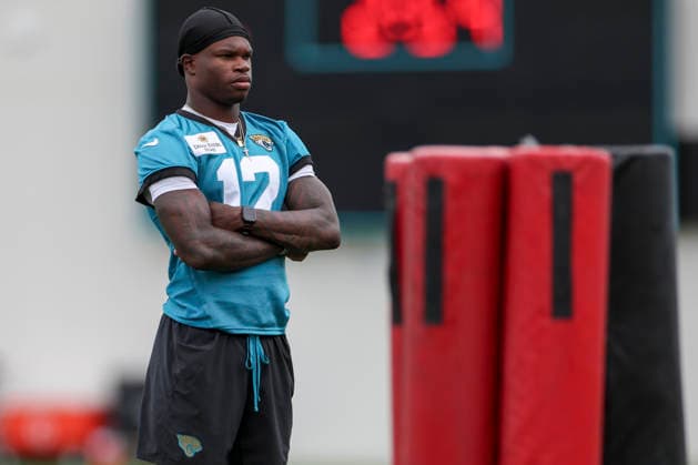 JACKSONVILLE, FL - JUNE 09: Jacksonville Jaguars wide receiver Travis Hunter (12) looks on during Minicamp on June 9, 2026 at Miller Electric Center in Jacksonville, Fl. (Photo by David Rosenblum Icon Sportswire) NFL, American Football Herren, USA JUN 09 Jacksonville Jaguars Minicamp EDITORIAL USE ONLY Icon260609161420