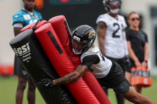 JACKSONVILLE, FL - JUNE 09: Jacksonville Jaguars cornerback Preston Hodge (26) works on a drill during Minicamp on June 9, 2026 at Miller Electric Center in Jacksonville, Fl. (Photo by David Rosenblum Icon Sportswire) NFL, American Football Herren, USA JUN 09 Jacksonville Jaguars Minicamp EDITORIAL USE ONLY Icon260609161440