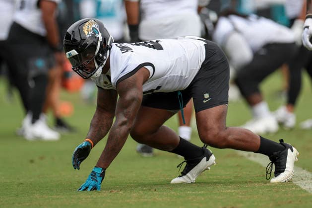 JACKSONVILLE, FL - JUNE 09: Jacksonville Jaguars defensive end Josh Hines-Allen (41) works on a drill during Minicamp on June 9, 2026 at Miller Electric Center in Jacksonville, Fl. (Photo by David Rosenblum Icon Sportswire) NFL, American Football Herren, USA JUN 09 Jacksonville Jaguars Minicamp EDITORIAL USE ONLY Icon260609161499