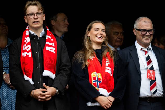 260609 Princess Ingrid Alexandra and Prince Sverre Magnus of Norway ahead of the FIFA Women s World Cup Qualifier football match between Norway and Austria on June 9, 2026 in Oslo. Photo: Jon Olav Nesvold BILDBYRAN COP 217 MM0070 bbeng fotball soccer football fotboll FIFA World Cup, WM, Weltmeisterschaft, Fussball qualifiers vm-kvalifisering kvinner vm kvalik landskamp dam norge norway austria osterrike