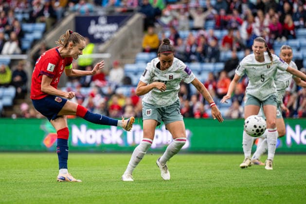 260609 Caroline Graham Hansen of Norway during the FIFA Women s World Cup Qualifier football match between Norway and Austria on June 9, 2026 in Oslo. Photo: Marius Simensen BILDBYRAN COP 238 MM0070 bbeng fotball soccer football fotboll FIFA World Cup, WM, Weltmeisterschaft, Fussball qualifiers vm-kvalifisering kvinner vm kvalik landskamp dam norge norway austria osterrike
