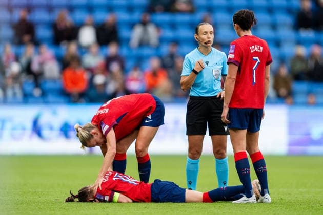 260609 Caroline Graham Hansen of Norway lying down during the FIFA Women s World Cup Qualifier football match between Norway and Austria on June 9, 2026 in Oslo. Photo: Marius Simensen BILDBYRAN COP 238 MM0070 bbeng fotball soccer football fotboll FIFA World Cup, WM, Weltmeisterschaft, Fussball qualifiers vm-kvalifisering kvinner vm kvalik landskamp dam norge norway austria osterrike