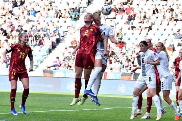 LJUBLJANA, SLOVENIA - JUNE 09: Zara Kramzar of Slovenia (CR) in action against Sarai Linder of Germany (L) during the UEFA Women’s European Qualifiers for 2027 World Cup match between Slovenia and Germany at Stadium Stozice, Ljubljana on June 09, 2026 in Ljubljana, Slovenia. (Photo by Natasa Kupljenik Sports Press Photo).  Copyright: xNatasaxKupljenikx xSPPx Sportspressphoto_SPR164005
