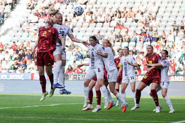 09.06.2026, xgrfx, Fussball WM Qualifikation Frauen, Slowenien - Deutschland v.l. Tor, Sarai Linder (Deutsche Frauennationalmannschaft) Eigentor Lara Prasnikar (Slowenien) zum 0:1 (DFL DFB REGULATIONS PROHIBIT ANY USE OF PHOTOGRAPHS as IMAGE SEQUENCES and or QUASI-VIDEO) Ljubljana