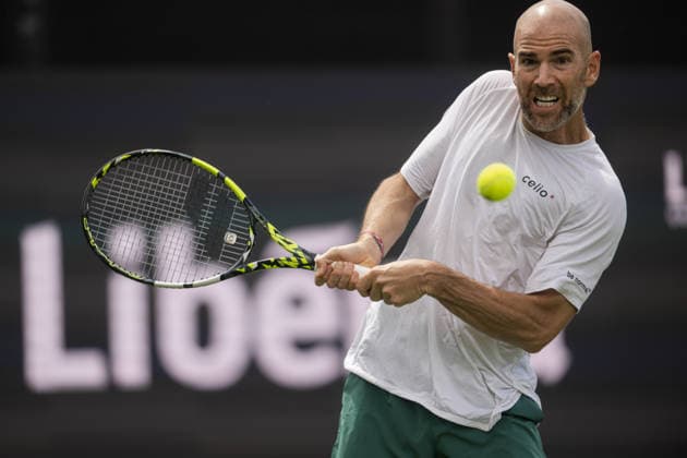 Libema Open Adrian Mannarino of France plays a backhand shot against Gabriel Diallo of Canada during their ATP, Tennis Herren Singles First Round match at the Libema Open at Autotron s-Hertogenbosch in s-Hertogenbosch, Netherlands, on June 9, 2026. S-Hertogenbosch Netherlands  Copyright: xAndyxAstfalckx originalFilename:astfalck-libemaop260609_np4mP.jpg
