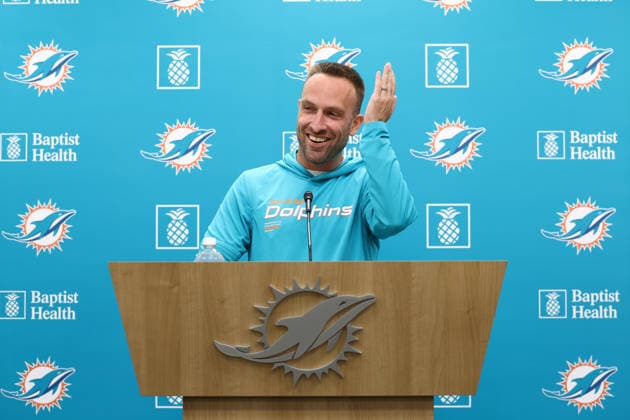 MIAMI GARDNES, FL - JUNE 09: Miami Dolphins head coach Jeff Hafley speaks with reporters during the Miami Dolphins OTA on Tuesday, June 9, 2026 at Baptist Health Training Complexr in Miami Gardens, FL (Photo by Peter Joneleit Icon Sportswire) NFL, American Football Herren, USA JUN 09 Miami Dolphins OTA EDITORIAL USE ONLY Icon260609009