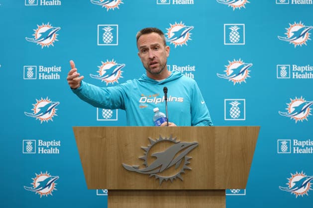 MIAMI GARDNES, FL - JUNE 09: Miami Dolphins head coach Jeff Hafley speaks with reporters during the Miami Dolphins OTA on Tuesday, June 9, 2026 at Baptist Health Training Complexr in Miami Gardens, FL (Photo by Peter Joneleit Icon Sportswire) NFL, American Football Herren, USA JUN 09 Miami Dolphins OTA EDITORIAL USE ONLY Icon260609010
