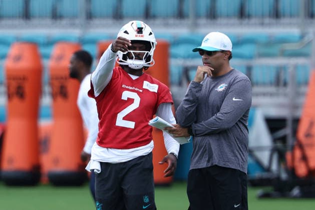 MIAMI GARDNES, FL - JUNE 09: Miami Dolphins quarterback Malik Willis (2) talks to a coach during the Miami Dolphins OTA on Tuesday, June 9, 2026 at Baptist Health Training Complexr in Miami Gardens, FL (Photo by Peter Joneleit Icon Sportswire) NFL, American Football Herren, USA JUN 09 Miami Dolphins OTA EDITORIAL USE ONLY Icon260609024