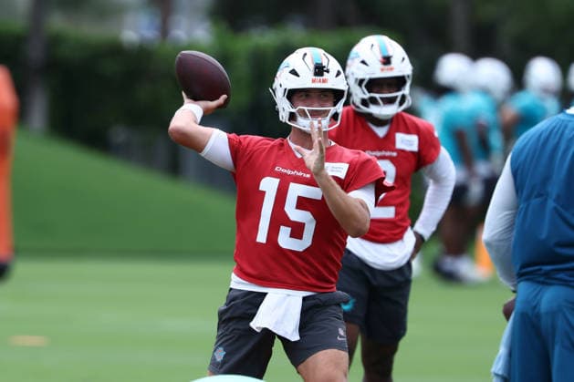 MIAMI GARDNES, FL - JUNE 09: Miami Dolphins quarterback Cam Miller (15) runs drills during the Miami Dolphins OTA on Tuesday, June 9, 2026 at Baptist Health Training Complexr in Miami Gardens, FL (Photo by Peter Joneleit Icon Sportswire) NFL, American Football Herren, USA JUN 09 Miami Dolphins OTA EDITORIAL USE ONLY Icon260609026