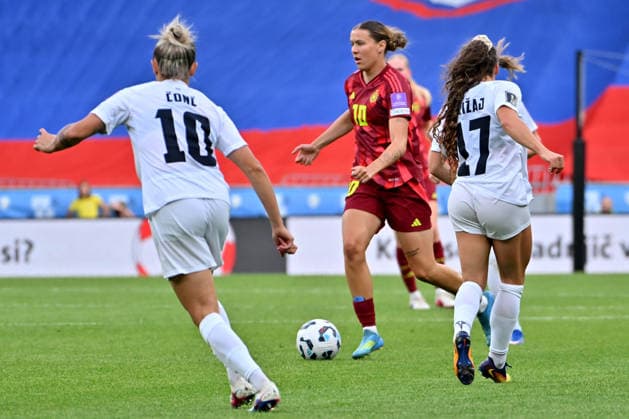 LJUBLJANA, SLOVENIA - JUNE 09: Larissa Muhlhaus of Germany (C) in action against Dominika Conc of Slovenia (L) during the UEFA Women’s European Qualifiers for 2027 World Cup match between Slovenia and Germany at Stadium Stozice, Ljubljana on June 09, 2026 in Ljubljana, Slovenia. (Photo by Igor Kupljenik Sports Press Photo).  Copyright: xIgorxKupljenikx xSPPx Sportspressphoto_SPR164014