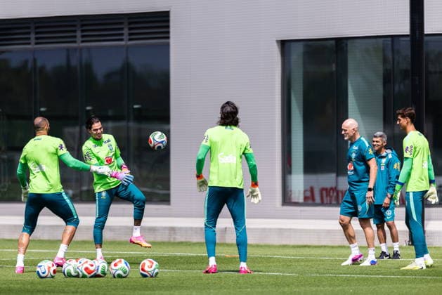 FIFA World Cup, WM, Weltmeisterschaft, Fussball 2026 preparations - Brazil training session Brazil s goalkeepers Weverton (L), Leonardo Nannetti (R), Allison (C), and Ederson (2-L) participate in a training session in Morris Township, New Jersey, USA, 09 June 2026. Brazil are drawn in Group C of the upcoming FIFA World Cup 2026 starting on 11 June 2026 and running 19 July 2026. Morris Township New Jersey United States  Copyright: xOLGAxFEDOROVAx