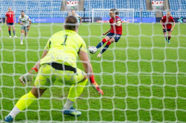260609 Caroline Graham Hansen of Norway during the FIFA Women s World Cup Qualifier football match between Norway and Austria on June 9, 2026 in Oslo. Photo: Jon Olav Nesvold BILDBYRAN COP 217 MM0070 bbeng fotball soccer football fotboll FIFA World Cup, WM, Weltmeisterschaft, Fussball qualifiers vm-kvalifisering kvinner vm kvalik landskamp dam norge norway austria osterrike