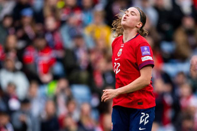 260609 Signe Gaupset of Norway looks dejected during the FIFA Women s World Cup Qualifier football match between Norway and Austria on June 9, 2026 in Oslo. Photo: Marius Simensen BILDBYRAN COP 238 MM0070 bbeng fotball soccer football fotboll FIFA World Cup, WM, Weltmeisterschaft, Fussball qualifiers vm-kvalifisering kvinner vm kvalik landskamp dam norge norway austria osterrike