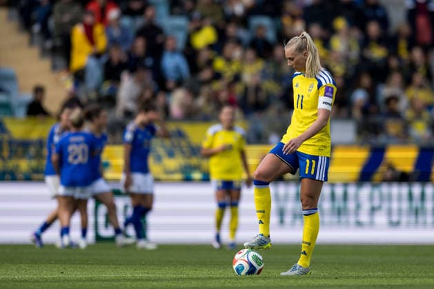 260609 Stina Blackstenius of Sweden looks dejected after 0-1 during the FIFA Women s World Cup Qualifier football match between Sweden and Italy on June 9, 2026 in Gothenburg. Photo: Michael Erichsen BILDBYRAN COP 89 CS0935 fotboll football soccer fotball vm-kval kval fifa womens world cup qualifier qualifier sverige sweden italien italy dam bbeng depp