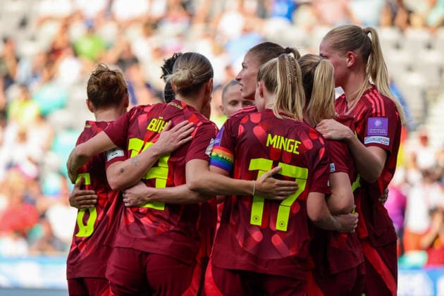 Ljubljana, Slowenien: 09.06. 2026 - Länderspiel - WM-Qualifikation der Frauen - Slowenien vs. Deutschland Im Bild: Die Spielerinnen von der deutschen Frauenfußballnationalmannschaft der Frauen jubeln nach dem Eigentor zum 0:1 für Deutschland durch Lara Prasnikar (Slowenien)