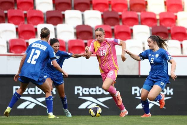 Lauren Davidson of Scotland Women is surrounded by Israel Women players Israel Women v Scotland Women, FIFA 2027 Women s World Cup Qualifying, Football, Bozsnik Arena, Budapest, Hungary - 09 Jun 2026Budapest Bozsnik Arena Hungary EDITORIAL USE ONLY No use with unauthorised audio, video, data, fixture lists, club league logos or live services. Online in-match use limited to 120 images, no video emulation. No use in betting, games or single club league player publications.  Copyright: xNikolaxKrstic Shutterstockx 16911191ao