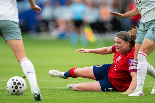 260609 Signe Gaupset of Norway during the FIFA Women s World Cup Qualifier football match between Norway and Austria on June 9, 2026 in Oslo. Photo: Jon Olav Nesvold BILDBYRAN COP 217 MM0070 bbeng fotball soccer football fotboll FIFA World Cup, WM, Weltmeisterschaft, Fussball qualifiers vm-kvalifisering kvinner vm kvalik landskamp dam norge norway austria osterrike
