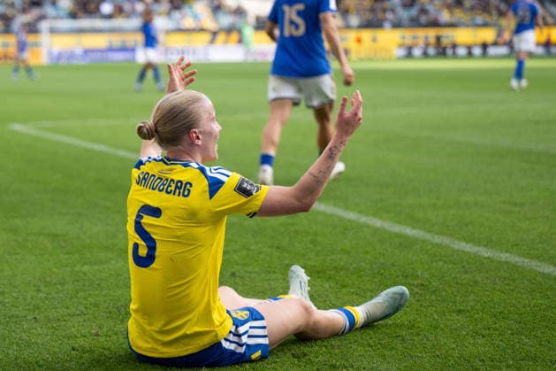 260609 Anna Sandberg of Sweden looks dejected during the FIFA Women s World Cup Qualifier football match between Sweden and Italy on June 9, 2026 in Gothenburg. Photo: Mathias Bergeld BILDBYRAN kod MB CS0935 fotboll football soccer fotball vm-kval kval fifa womens world cup qualifier qualifier sverige sweden italien italy dam bbeng depp