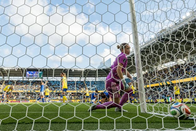 260609 Goalkeeper Jennifer Falk of Sweden looks dejected after 0-2 during the FIFA Women s World Cup Qualifier football match between Sweden and Italy on June 9, 2026 in Gothenburg. Photo: Michael Erichsen BILDBYRAN COP 89 CS0935 fotboll football soccer fotball vm-kval kval fifa womens world cup qualifier qualifier sverige sweden italien italy dam bbeng depp